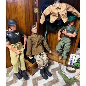 Greart Lot of 3 Vintage GI Joe Soldiers+ Wood Locker BoxW/Accessories & Weapons